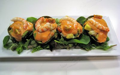 Aguacates rellenos de marisco