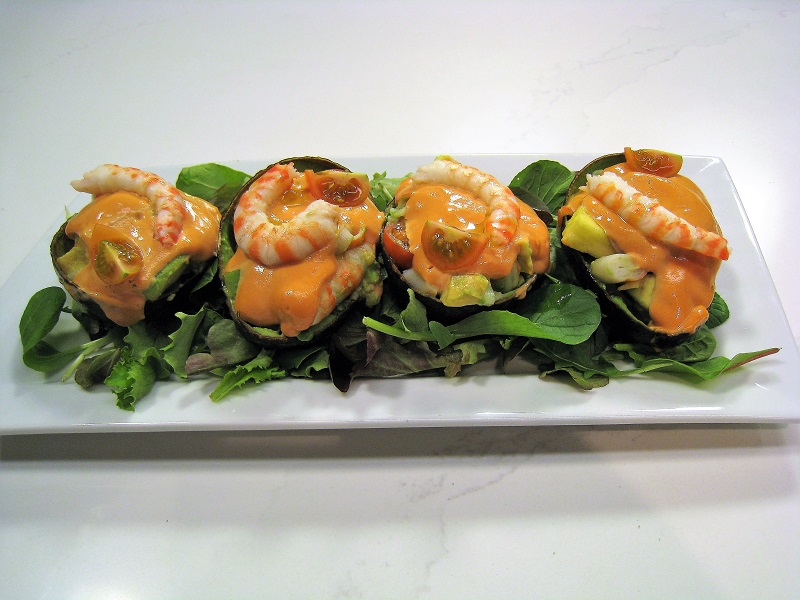 Aguacates rellenos de marisco