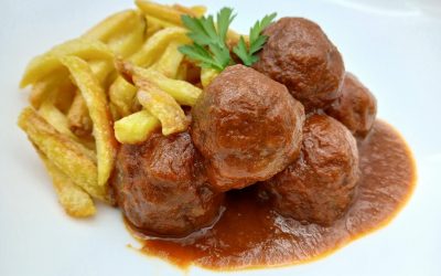 Albóndigas en salsa de pimientos