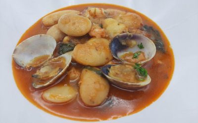 Alubias con espinacas y langostinos