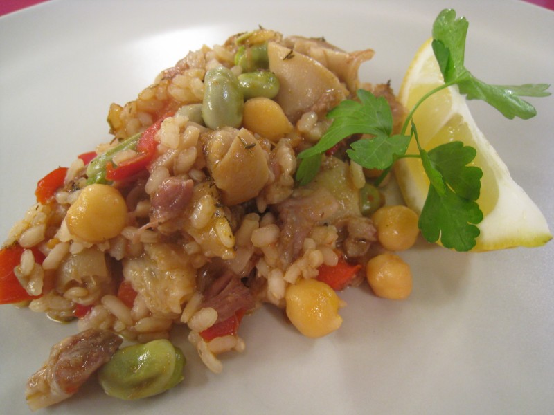 Arroz ibérico con setas y habas