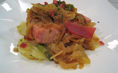 Atún encebollado con panaderas