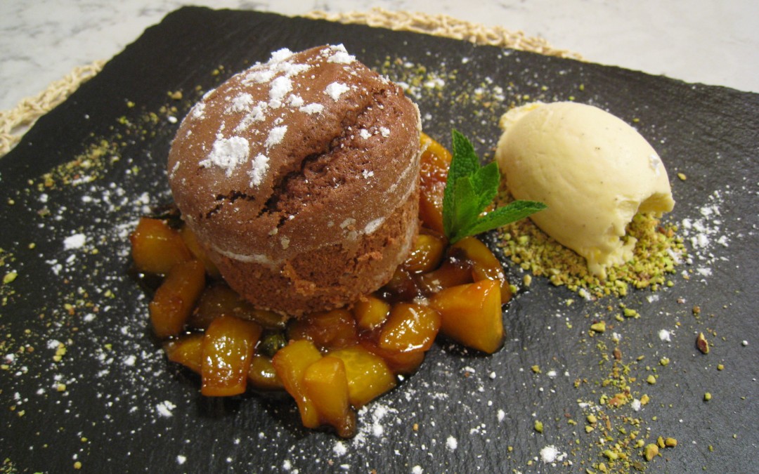 Bizcocho de Chocolate con Melocotones