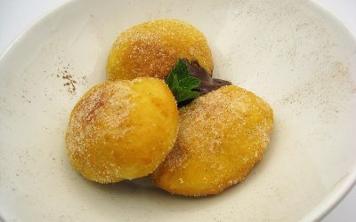 Bollitos fritos con crema