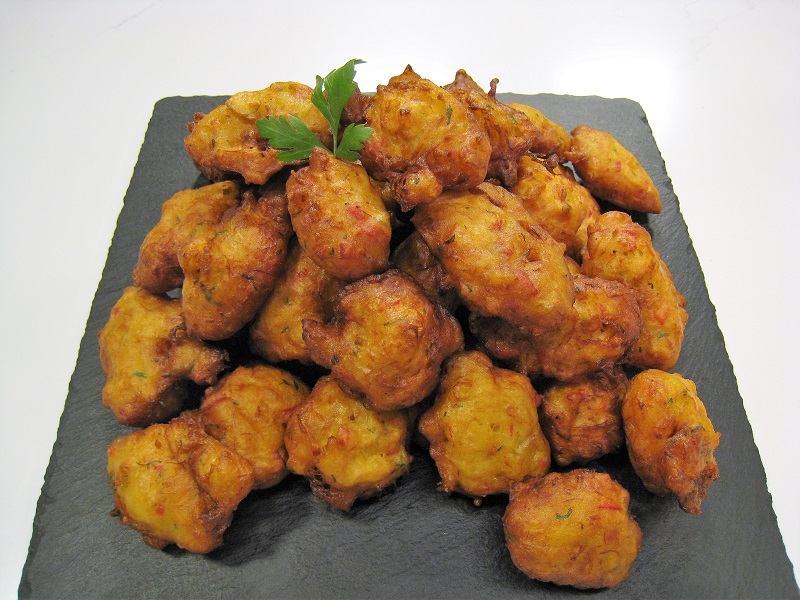 Buñuelos de bacalao con pimientos