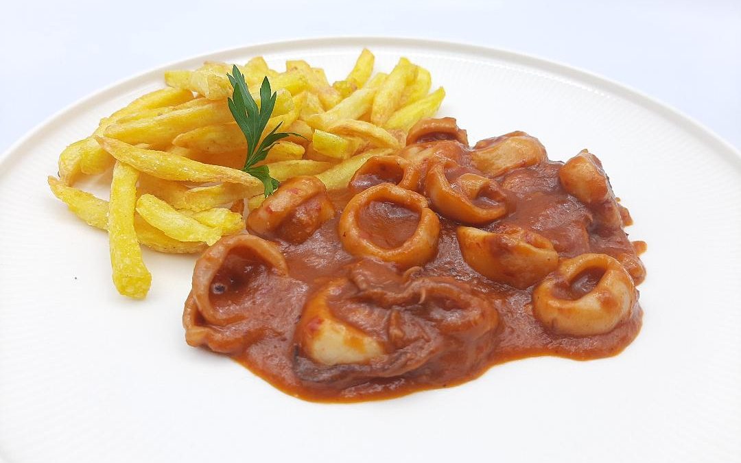 Calamares entomatados