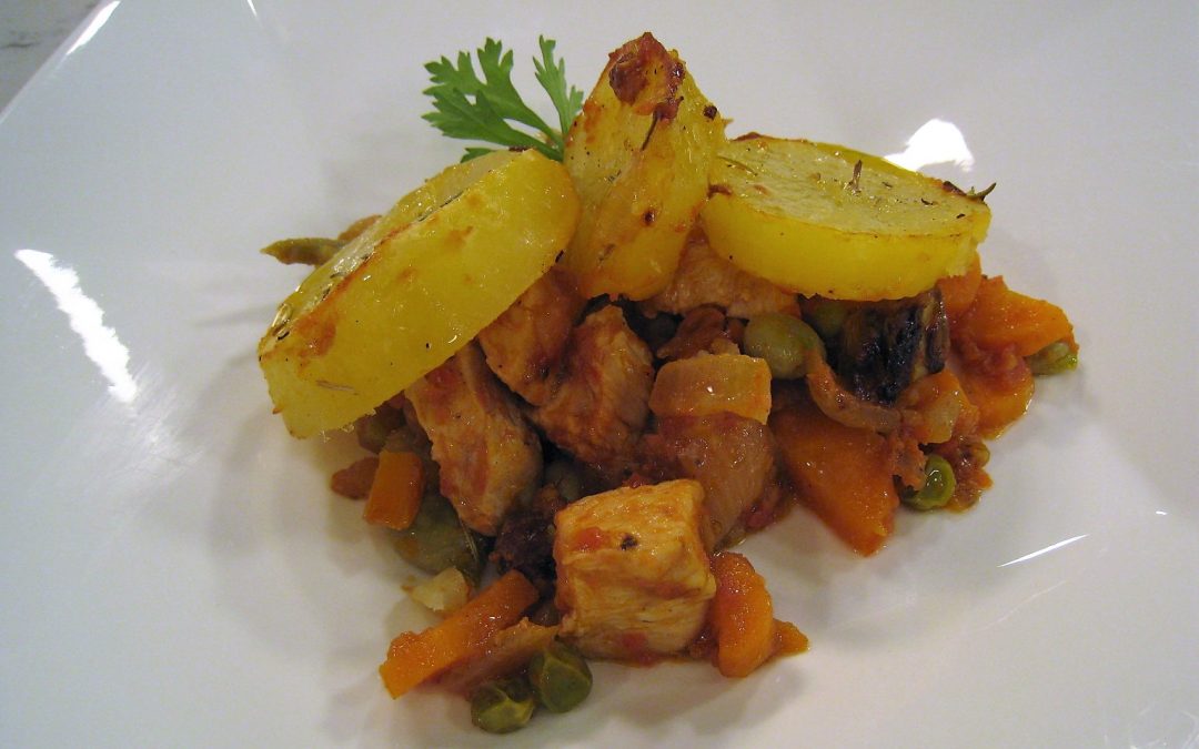 Carne a la sartén con gratén de patatas