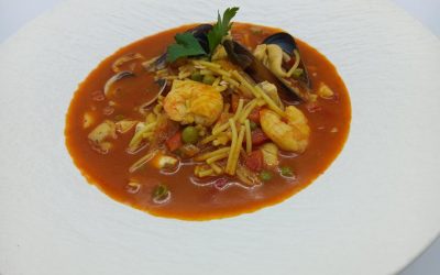 Cazuela de mariscos con fideos