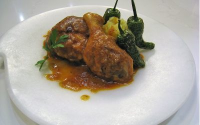 Cazuela de pollo en salsa