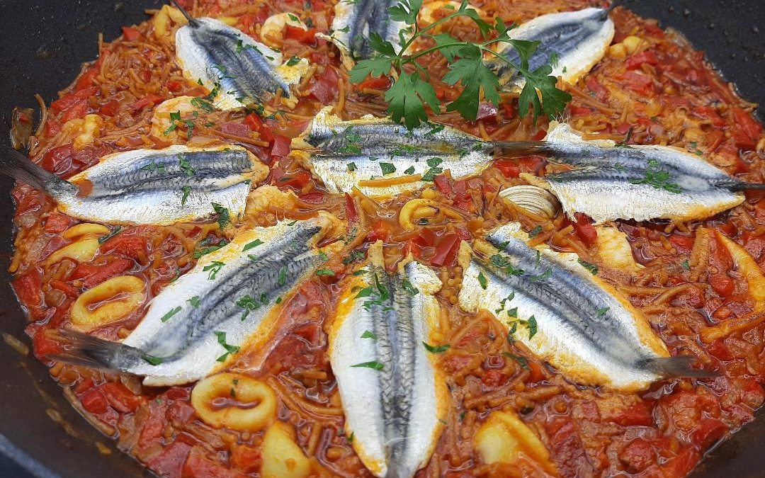 Cazuela marinera de fideos