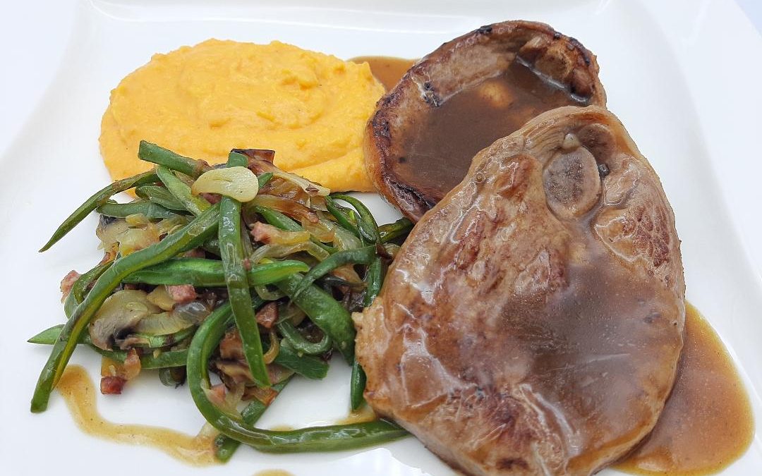 Chuleta de cordero en salsa