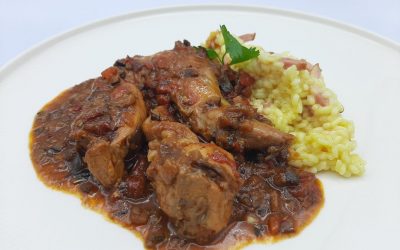 Conejo al romero con pisto