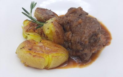 Cordero guisado al romero