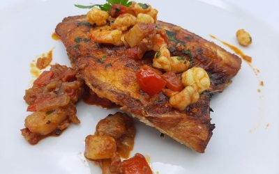 Dorada con langostinos al ajilo