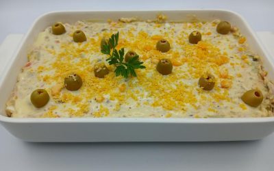 Ensaladilla de gambas y encurtidos