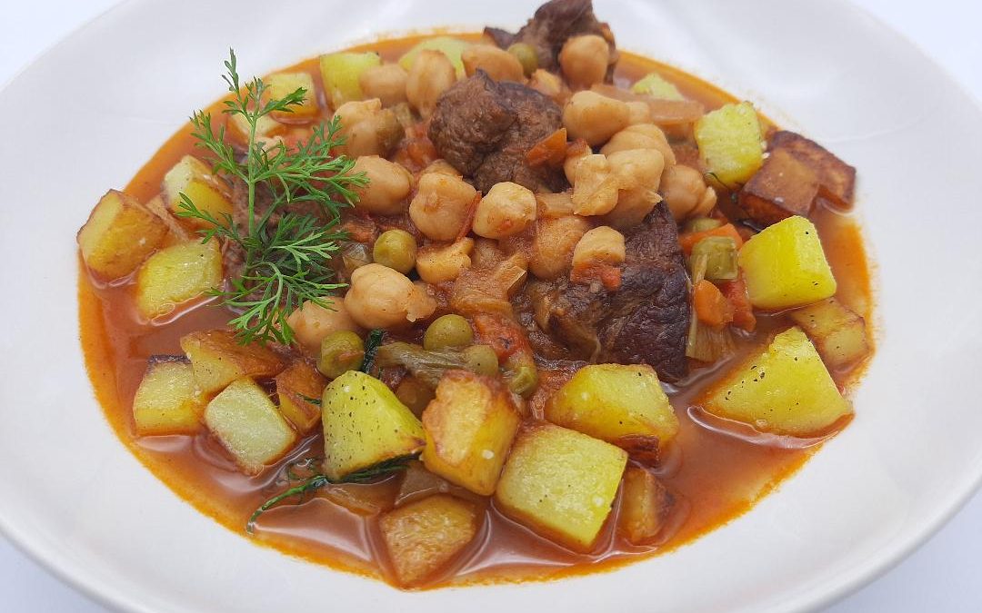 Estofado de carne con garbanzos