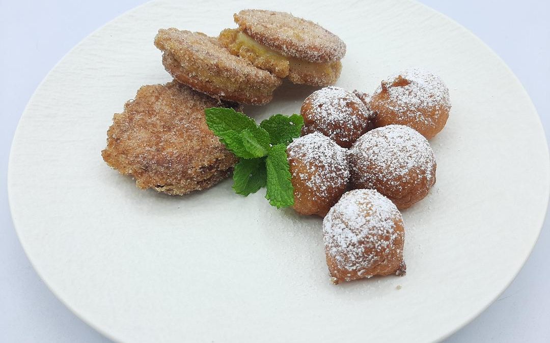 Galletas fritas rellenas