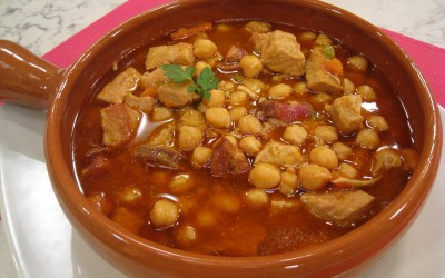 Garbanzos con lomo y chorizo