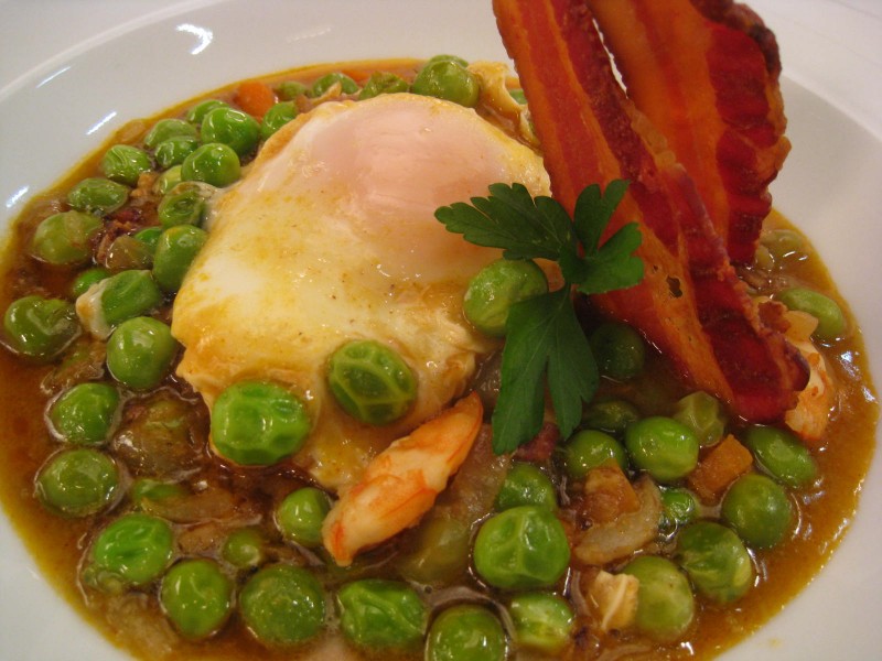 Guisantes con langostinos