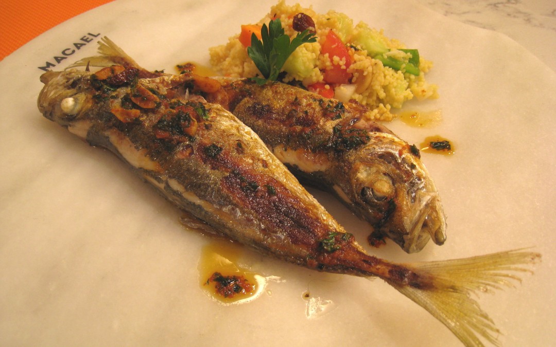 Jureles con Refrito de Ajo y Cuscús