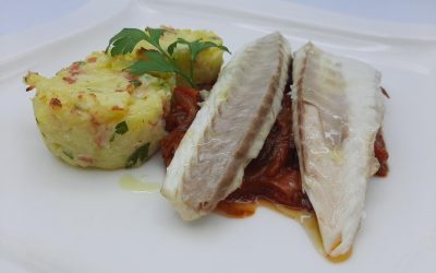 Lubina a la sal con piperrada