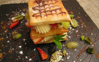 Milhojas de fruta y crema