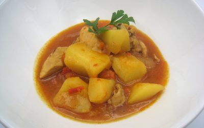 Papas guisás con pollo