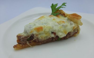 Pastel de hojaldre, ternera y queso