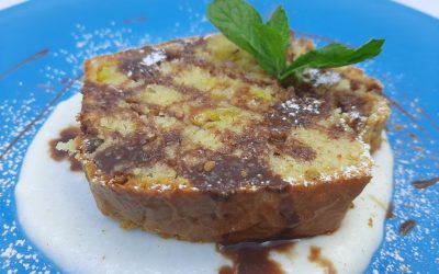 Pastel de plátano caramelizado