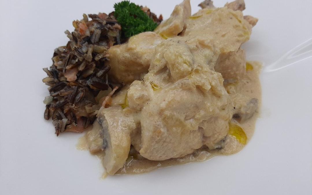 Pollo en salsa de almendras