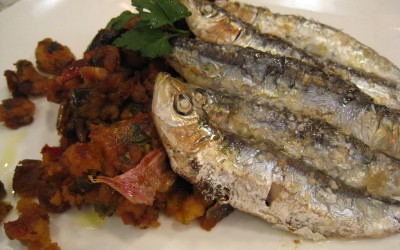 Sardinas con migas de patata
