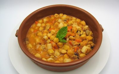 Sepia en salsa con garbanzos
