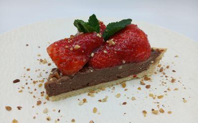Tarta de fresas con chocolate
