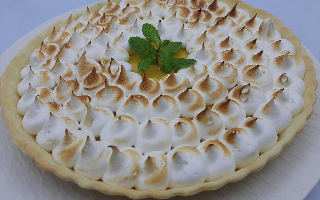 Tarta de maracuyá con merengue