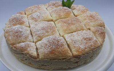 Tarta hojaldrada de tiramisú