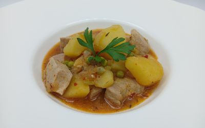 Atún encebollado
