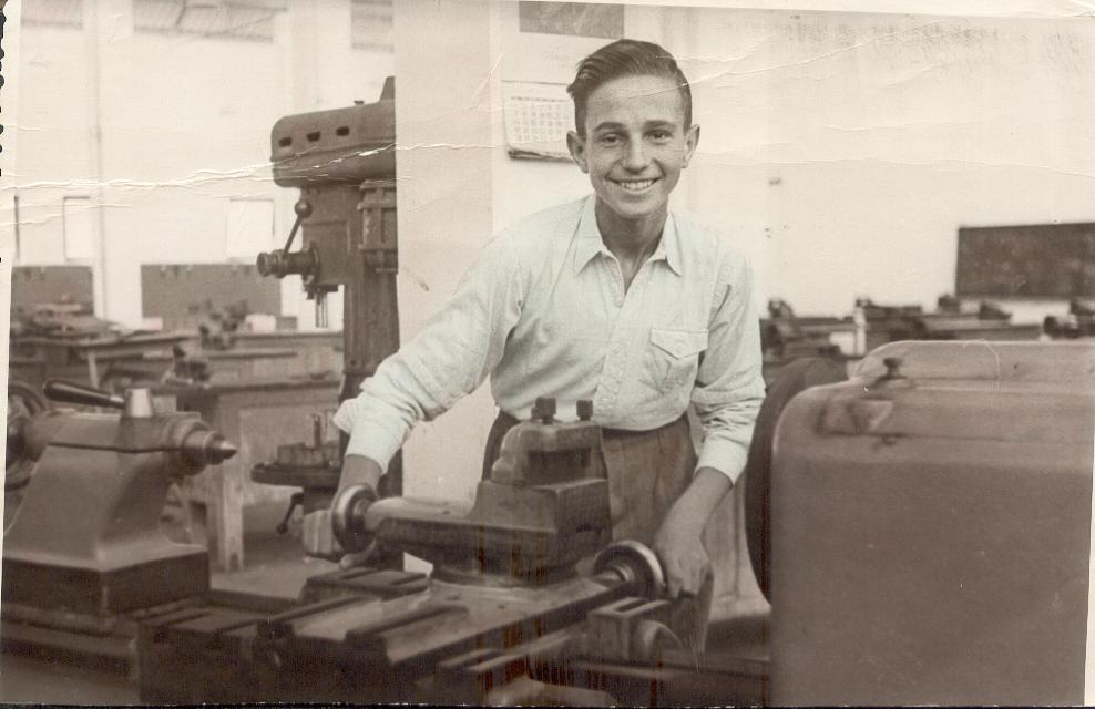 Antonio Guardia en la escuela de formación profesional a comienzos de los años 50